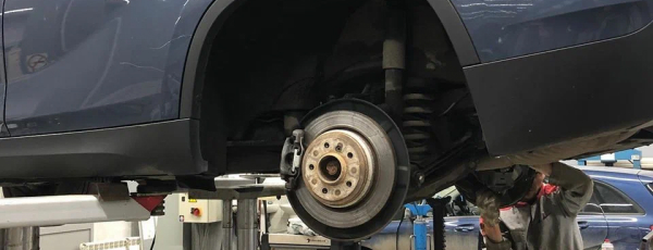 Как проверить ходовую часть после зимы в Москве: полная диагностика подвески